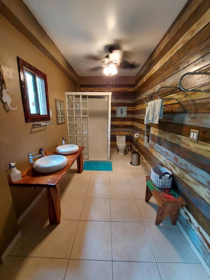 Casa Oceana Bed & Breakfast Bocas del Toro Extérieur photo